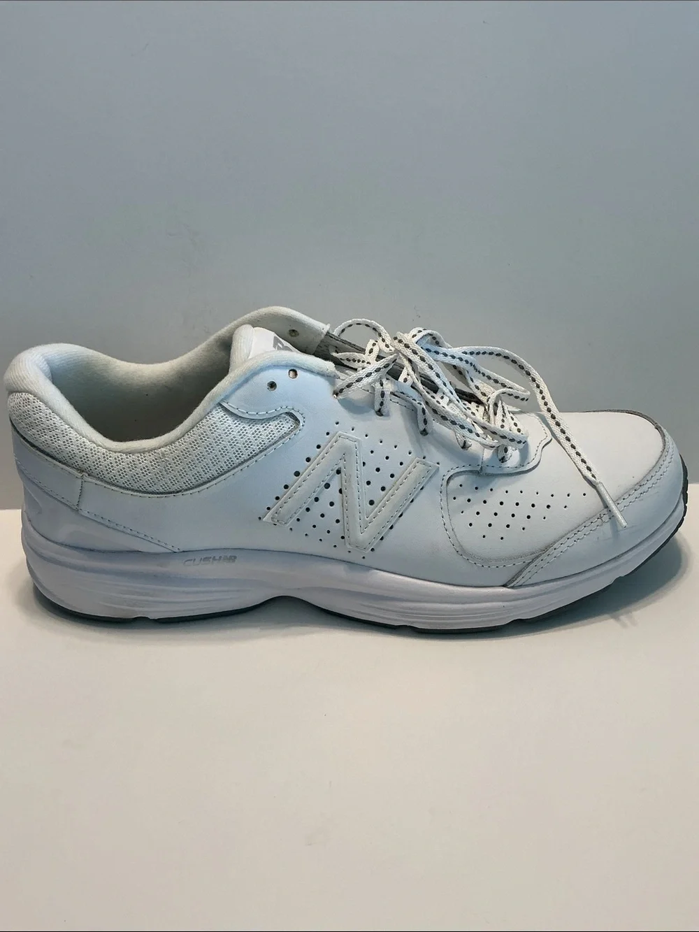 New Balance 411 Women’s Sneakers Sz 10 NWOT
